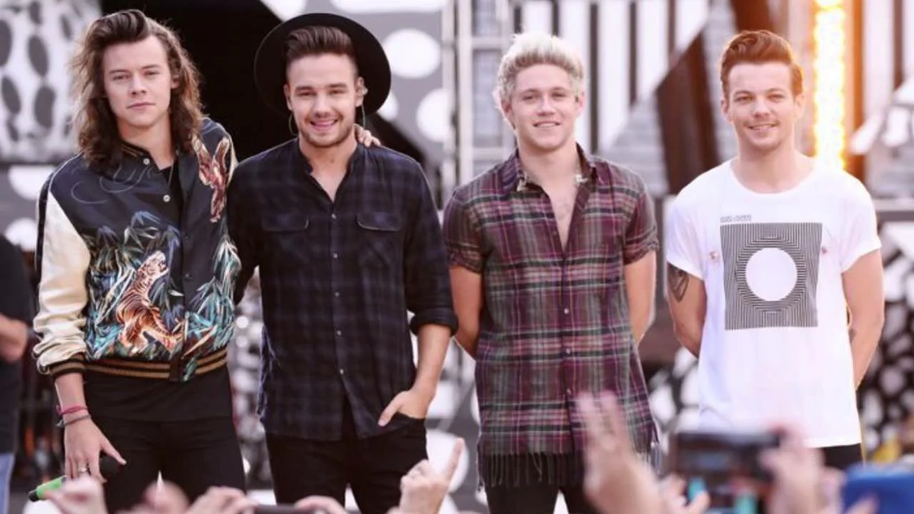 One Direction Made in the A.M. What a Feeling, Love You Goodbye, End of the Day, History, Perfect REVIEW